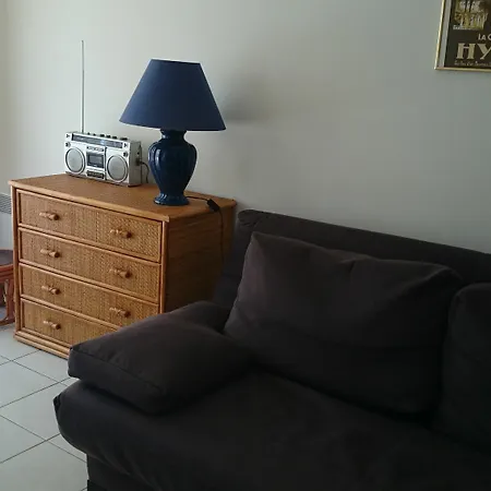 Apartamento With One In Hyeres, With Wonderful View, Enclosed