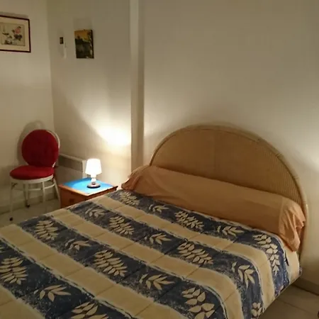 Apartamento With One In Hyeres, With Wonderful View, Enclosed Hyères