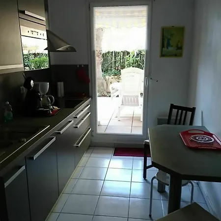With One In Hyeres, With Wonderful View, Enclosed Apartamento Hyères