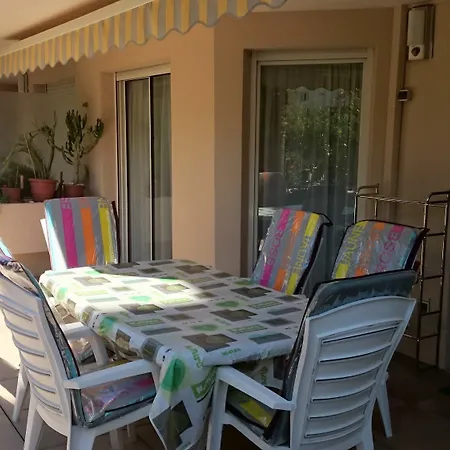 Apartamento With One In Hyeres, With Wonderful View, Enclosed Hyères